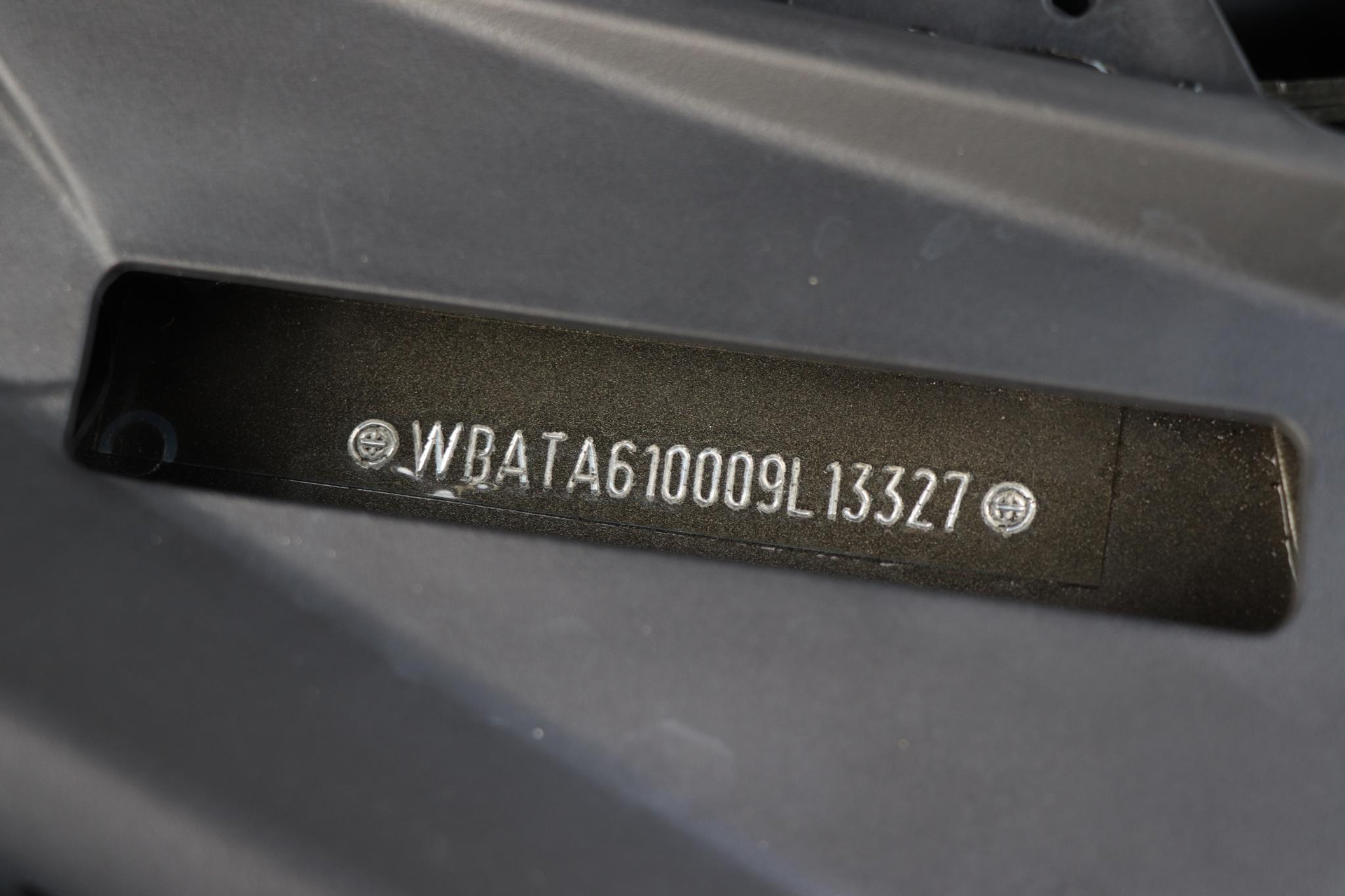 44760527-37.jpg