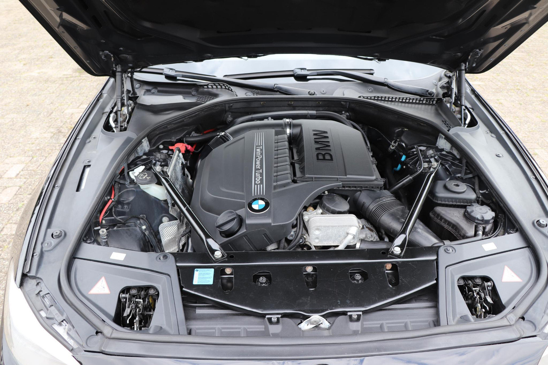 45430780-30.jpg