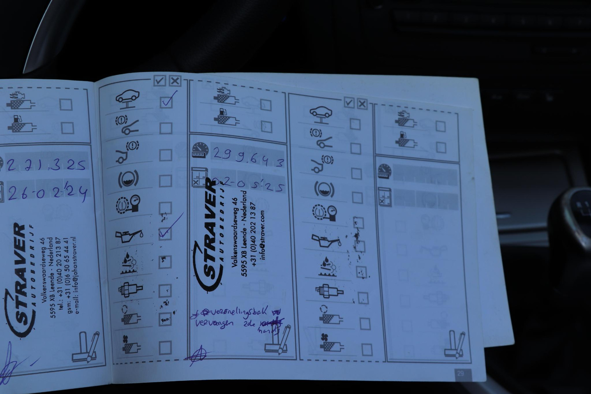46468729-62.jpg
