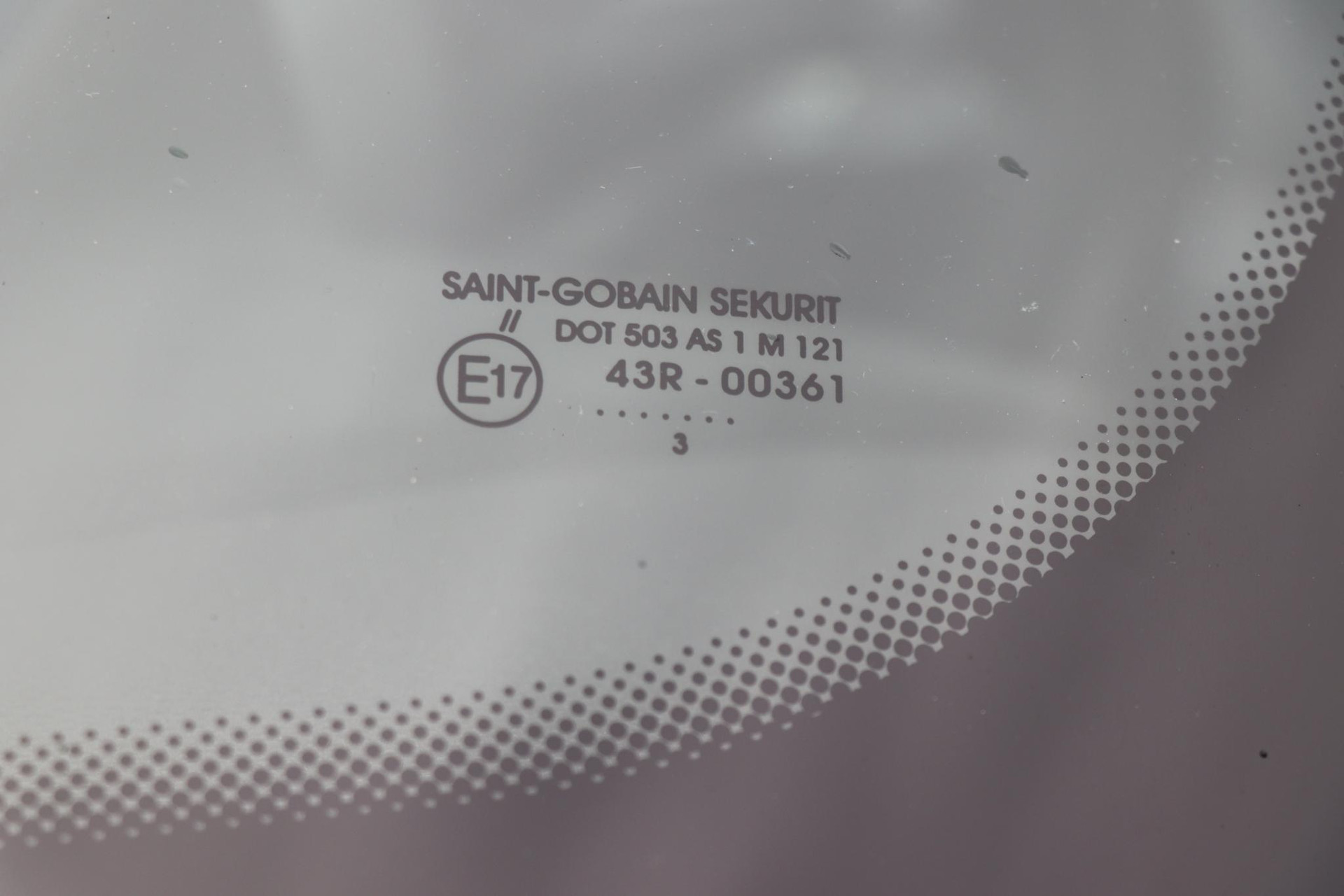 47713528-26.jpg
